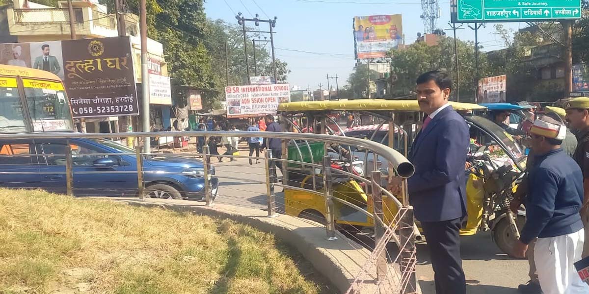 District Magistrate conducted surprise inspection of Atal Chowk under construction