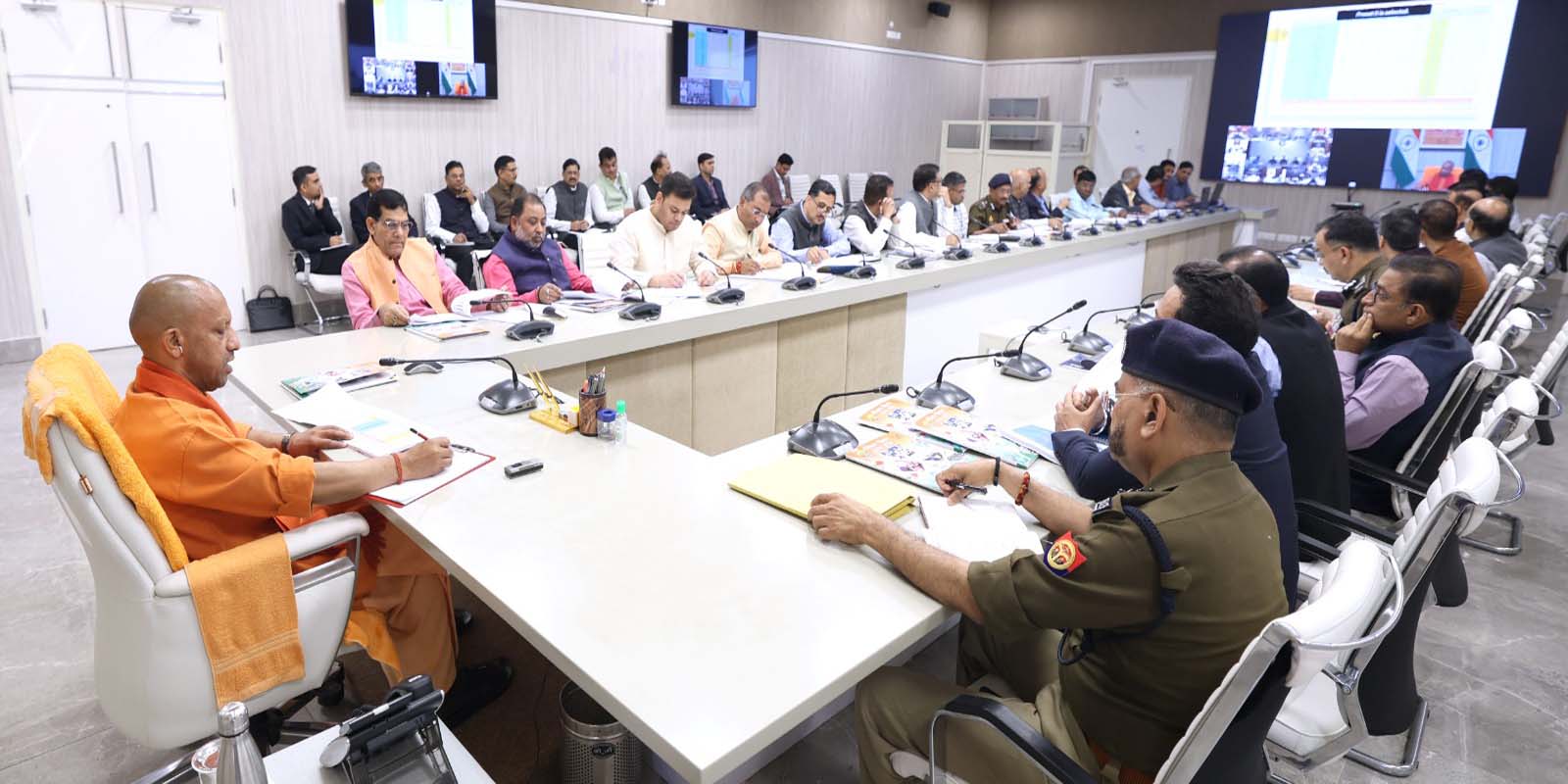 CM Yogi held a high level meeting regarding Road Safety Week