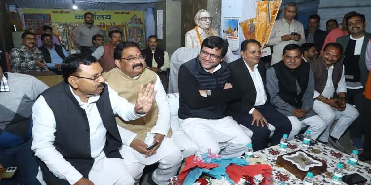 Excise Minister visited the exhibition fair and learned about the problems of shopkeepers