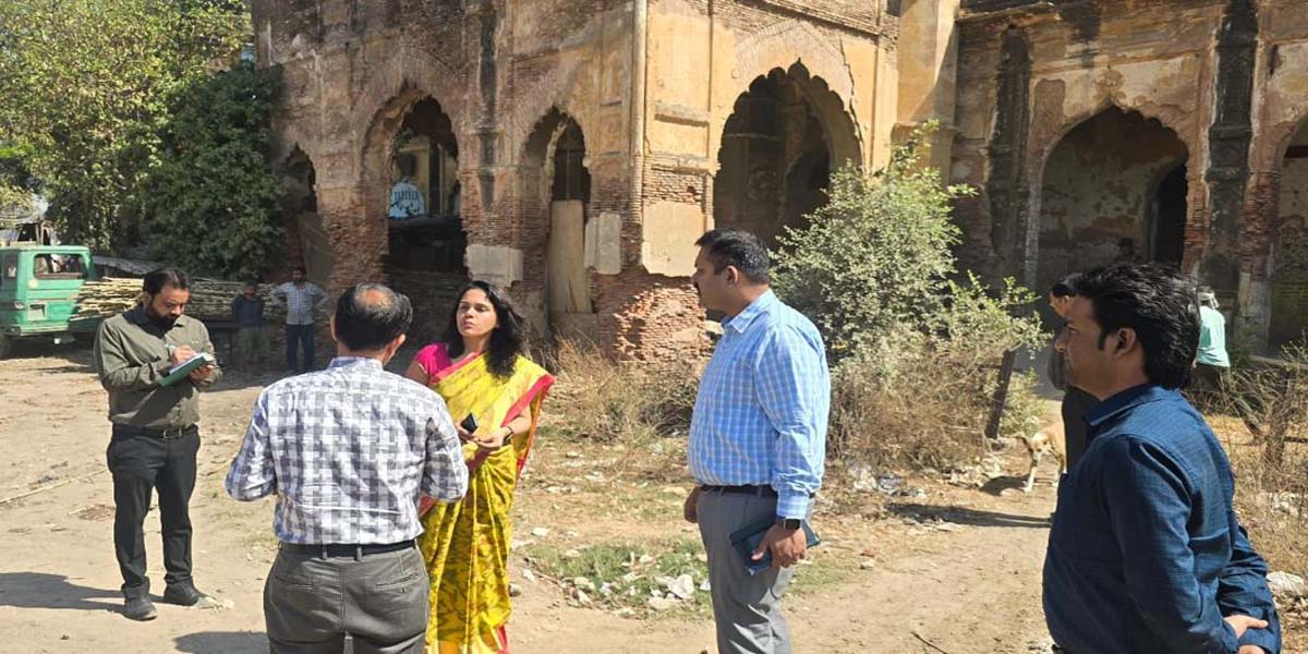 Inspection of Rafe-Aam Club, instructions to take strict action against illegal encroachments