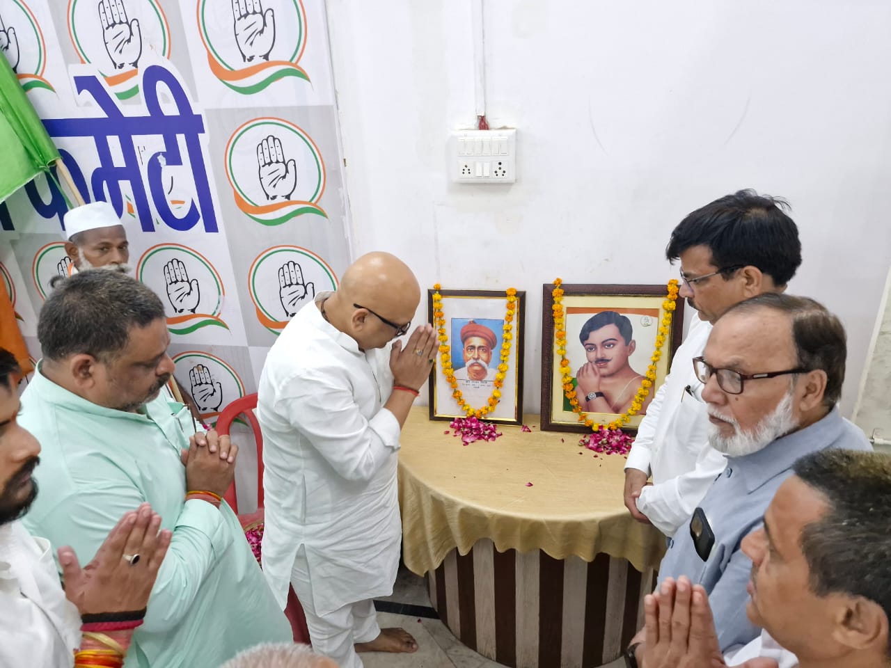 Great heroes of freedom: Tribute ceremony to Azad and Tilak