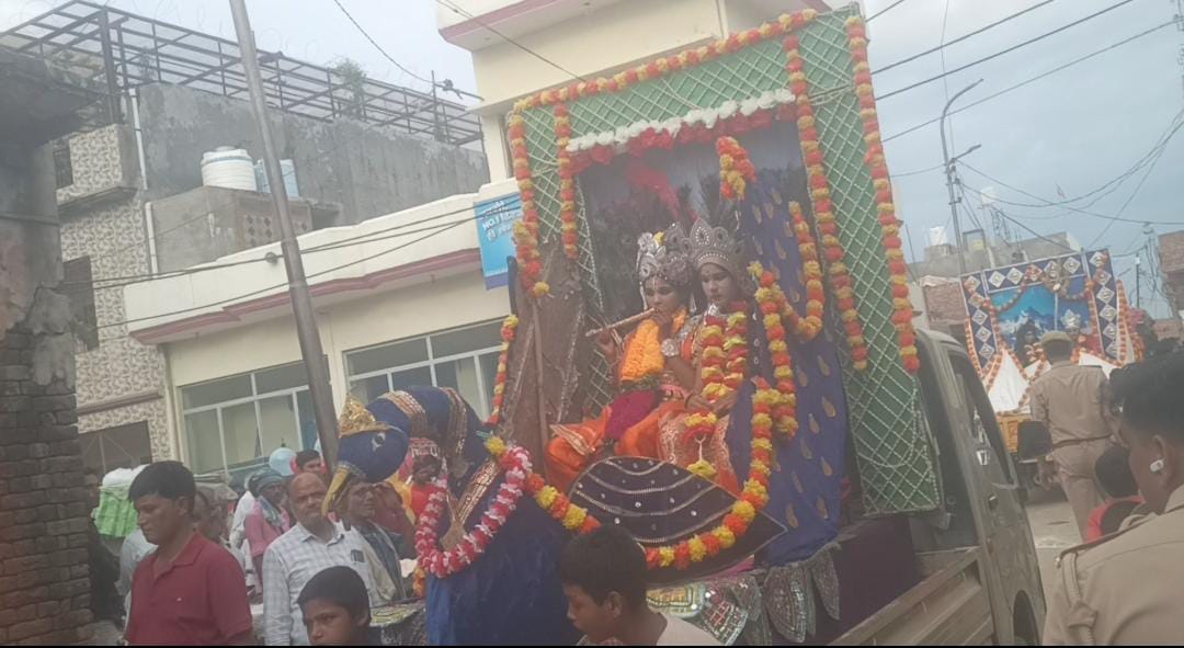 Dadhi Kandhav procession in Pihani, devotional tableaux captivated the hearts of devotees
