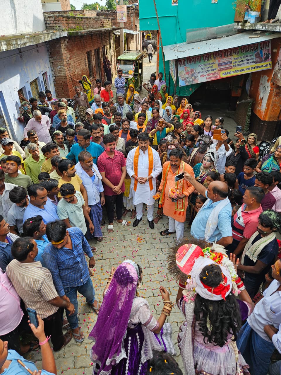 Devotees took out a huge procession with attractive tableaux