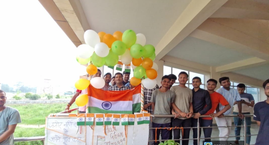 To create awareness about the tricolour, a selfie point was created with art figures inspired by the tricolour