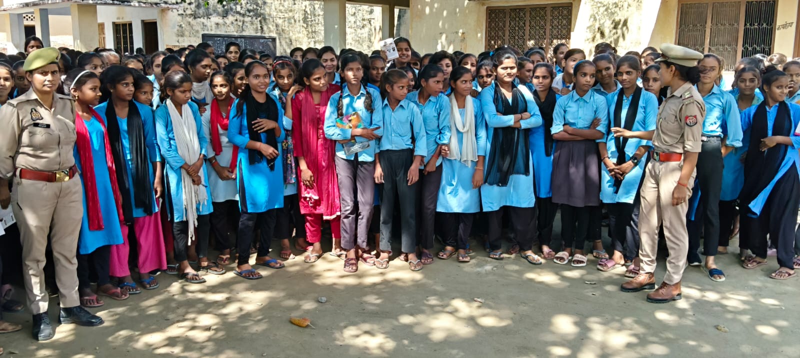 Sub-Inspector Anjana Sachan made the girl students aware.
