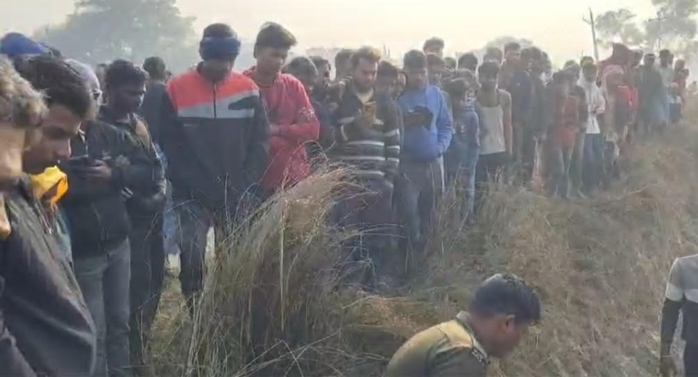 Uncontrolled bike collides with bridge, one dead and another injured