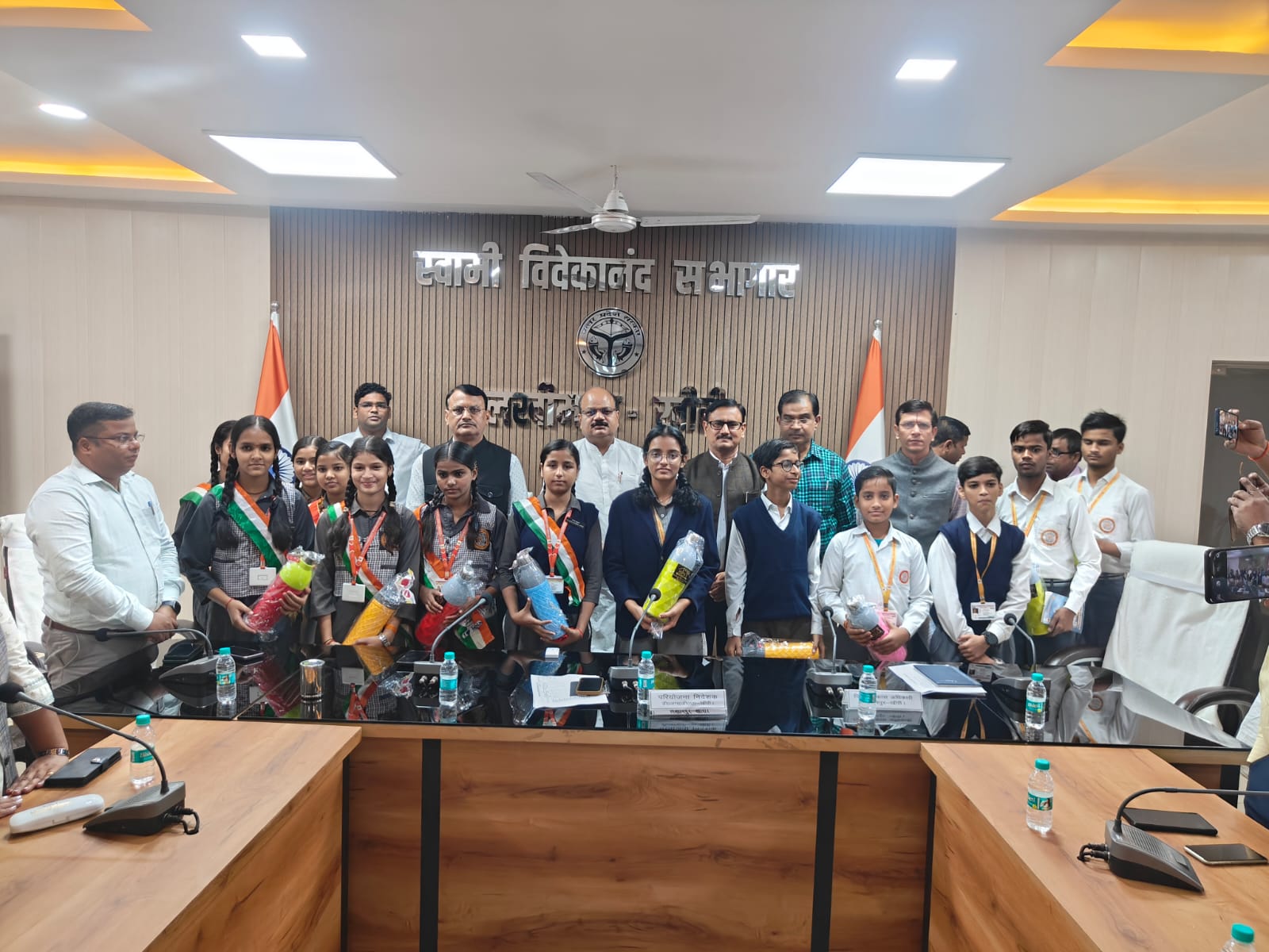 150 years of Vande Mataram! National anthem resonates in Vikas Bhawan, PM-CM speeches streamed live