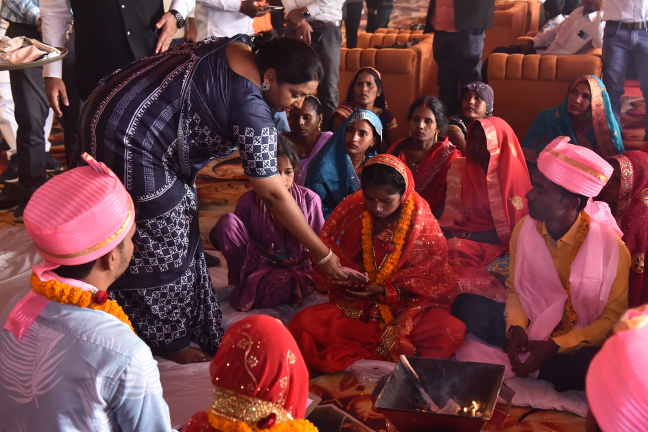 Marriage of 128 couples and Nikah of 07 couples were successfully completed in Chief Minister's mass marriage.