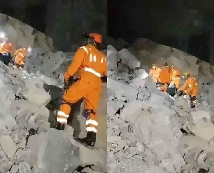 सोनभद्र हादसा, सोनभद्र खदान दुर्घटना, NDRF रेस्क्यू सोनभद्र, 14 मजदूर मलबे में दबे, सोनभद्र खदान मालिक FIR, सोनभद्र पहाड़ गिरा हादसा, Sonbhadra accident, Sonbhadra mine collapse, NDRF rescue Sonbhadra, 14 workers trapped Sonbhadra, Mine owner FIR Sonbhadra, Sonbhadra hill collapse news, सोनभद्र हादसा फोटो, सोनभद्र खदान रेस्क्यू इमेज, NDRF SDRF रेस्क्यू तस्वीर, Sonbhadra accident image, Mine collapse rescue photo, NDRF SDRF operation picture, #सोनभद्रहादसा, #SonbhadraAccident, #MiningAccident, #NDRF, #SDRF, #BreakingNews, #UPNews,