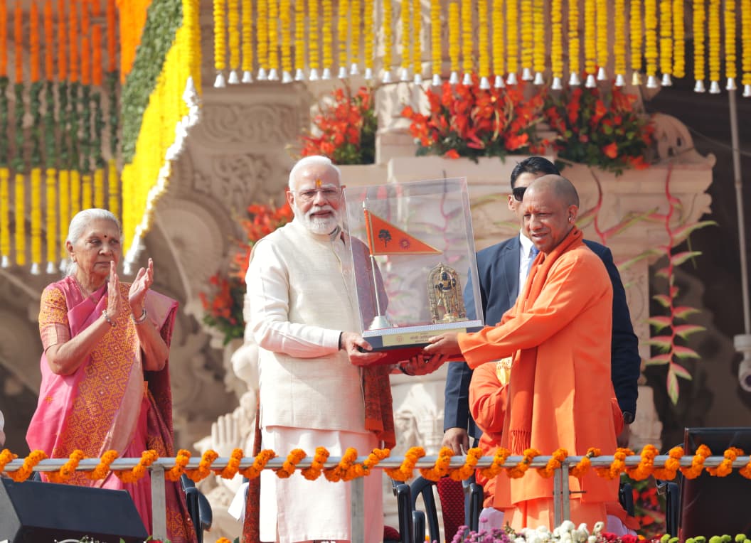 राम मंदिर ध्वजारोहण, अयोध्या रामराज्य स्थापना, PM मोदी अयोध्या दौरा, सनातन हिंदू राष्ट्र बयान, सरयू मैया अयोध्या समारोह, श्रीराम मंदिर धर्मध्वजा, अयोध्या 500 वर्ष प्रतीक्षा, Ram Temple flag hoisting, Ayodhya Ram Rajya ceremony, PM Modi emotional Ayodhya, Hindu nation statement saints, Saryu river celebrations, Shri Ram Mandir Dharm Dhwaja, Ayodhya historical event, अयोध्या ध्वजारोहण फोटो, राम मंदिर शिखर ध्वज, PM मोदी अयोध्या चित्र, सरयू नदी समारोह