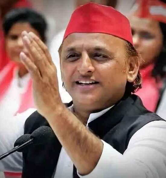 अखिलेश यादव BJP हमला, BJP में जूता चलना, UP 2027 चुनाव, INDIA गठबंधन यूपी, BJP अंदरूनी कलह, समाजवादी पार्टी बयान, अखिलेश प्रेस कॉन्फ्रेंस, Akhilesh Yadav attacks BJP, BJP internal conflict, UP elections 2027, INDIA alliance UP strategy, Akhilesh statement BJP fight, BJP infighting allegation, SP chief press conference, BJP विवाद, अखिलेश का तंज BJP पर, UP राजनीति आज, BJP clash news, Akhilesh sarcastic remarks, UP political updates, #AkhileshYadav, #BJPInfighting, #UPPolitics, #INDIAAlliance2027, #SamajwadiParty, #PoliticalNews, #ManojShuklaReports,