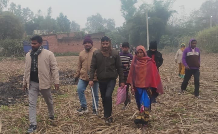 Forest workers are continuously patrolling the Bilhari area due to the sound of tiger.