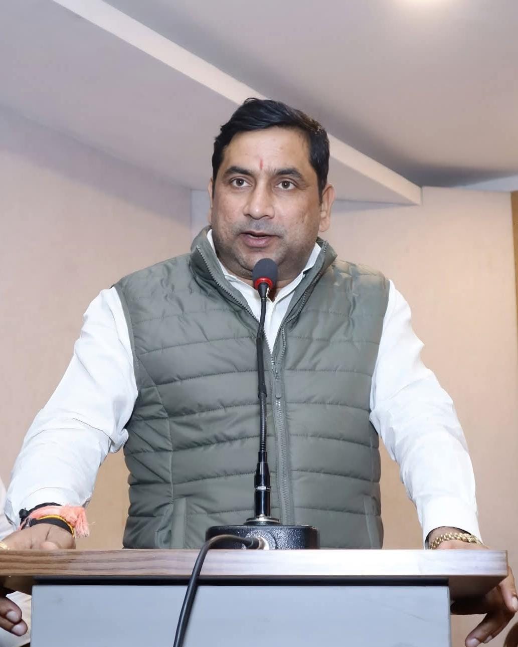 दलितों की जमीन खरीद विवाद, UP मंत्री ट्रस्ट जमीन विवाद, मेरठ दलित जमीन मामला, फर्जी मेडिकल रिपोर्ट जमीन, यूपी रेवेन्यू कोड दलित जमीन बिक्री, सरकारी टाउनशिप जमीन घोटाला, दलित जमीन खरीद धोखाधड़ी, 19 बीघा जमीन विवाद, Dalit land purchase controversy, UP minister trust land case, fake medical report land sale, Meerut Dalit land scam, UP Revenue Code Dalit land rules, government township land price hike, Dalit land fraud case, Somendra Tomar trust land issue, दलित जमीन घोटाला मेरठ, UP मंत्री जमीन खरीद आरोप, फर्जी बीमारी दिखाकर जमीन खरीद, टाउनशिप से बढ़ी जमीन कीमत, Dalit land scam UP, forced medical report land deal, township land value rise, UP land purchase irregularities, #DalitLandScam, #UPMinisterControversy, #MeerutNews, #LandFraudCase, #PoliticalNews, #InvestigationUpdate,