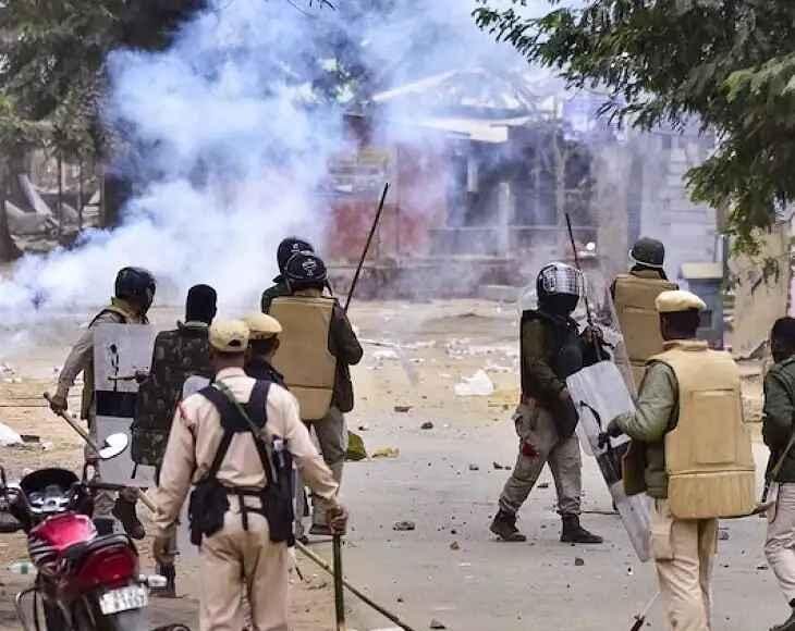 असम हिंसा, कार्बी आंगलोंग हिंसा, असम ब्रेकिंग न्यूज, असम कर्फ्यू, असम इंटरनेट बंद, Assam Violence, Karbi Anglong Violence, Assam Curfew News, Assam Internet Shutdown, Northeast India News, Law and Order Assam,असम हिंसा फोटो, कार्बी आंगलोंग बवाल, पुलिस लाठीचार्ज असम, सेना तैनाती असम, Assam Riot Image, Karbi Anglong Clash, Assam Police Action, Army Deployment Assam,#असमहिंसा, #कार्बीआंगलोंग, #AssamViolence, #KarbiAnglong, #InternetShutdown, #CurfewInAssam, #HimantaBiswaSarma, #BreakingNews, #NationalSecurity, #LawAndOrder,