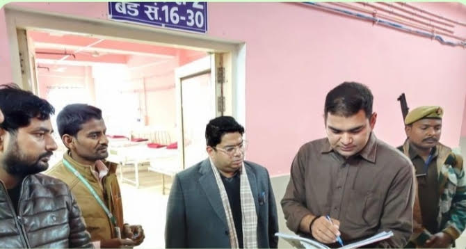 The DM inspected the district hospital and night shelter located at the Autonomous State Medical College.