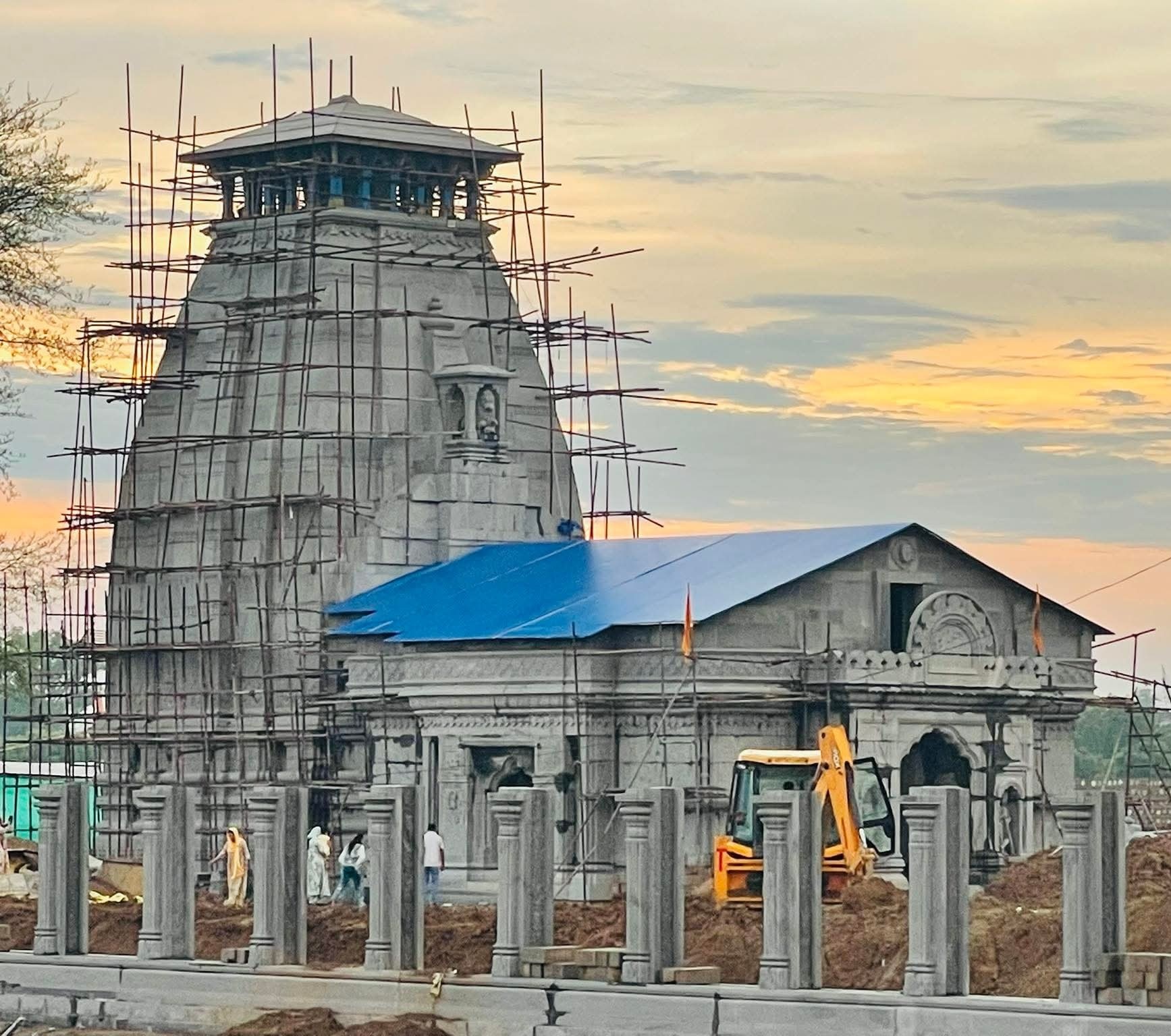 इटावा जिला उत्तर प्रदेश राजनीति समाचार, Etawah UP Political News, Uttar Pradesh Temple Politics News, Akhilesh Yadav Latest Political News, Sanjay Nishad Statement UP, Samajwadi Party Election Strategy, #Etawah, #UttarPradesh, #AkhileshYadav, #SamajwadiParty, #UPPolitics, #TemplePolitics,