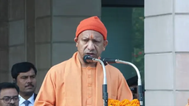 Republic Day 2026 in UP, 77th Republic Day Uttar Pradesh, UP Republic Day Live Updates, CM Yogi Republic Day Speech 2026, Uttar Pradesh Republic Day News, गणतंत्र दिवस 2026 उत्तर प्रदेश, सीएम योगी ध्वजारोहण लखनऊ, UP Police Gallantry Award 2026,Republic Day 2026 UP Image, CM Yogi Flag Hoisting Lucknow Photo, UP Police Award Ceremony Image, Taj Mahal Republic Day 2026, गणतंत्र दिवस यूपी फोटो,लखनऊ गणतंत्र दिवस समाचार, Lucknow Republic Day News, आगरा ताजमहल गणतंत्र दिवस, Agra Republic Day Update, बलिया गणतंत्र दिवस खबर, Ballia Republic Day News, उत्तर प्रदेश राजनीतिक समाचार, UP Political News, राष्ट्रीय पर्व समाचार, National Festival News,#RepublicDay2026, #RepublicDayUP, #77thRepublicDay, #CMYogi, #UttarPradeshNews, #GantantraDiwas, #LucknowNews, #AgraNews, #BalliaNews, #IndianConstitution,