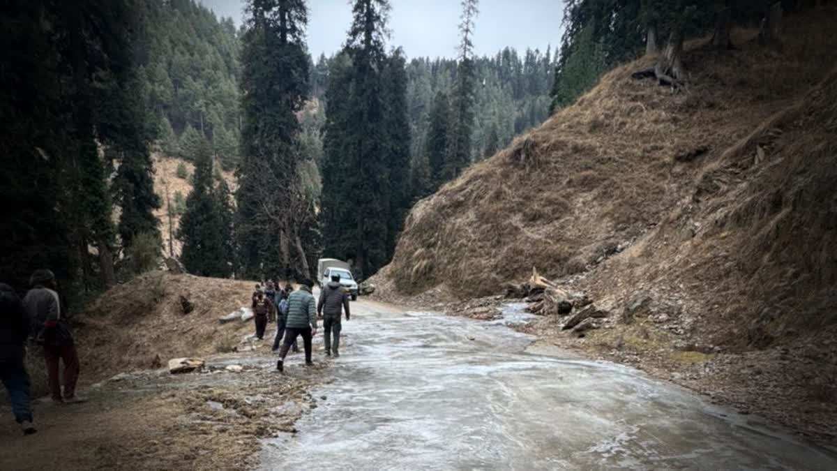 जम्मू कश्मीर सेना हादसा, डोडा सेना वाहन दुर्घटना, डोडा आर्मी एक्सीडेंट, भद्रवाह चंबा रोड हादसा, जम्मू कश्मीर ताजा खबर,Jammu Kashmir Army accident, Doda Army vehicle accident, Indian Army accident Doda, Army vehicle falls into ditch,डोडा सेना हादसा, जम्मू कश्मीर आर्मी दुर्घटना, डोडा खाई हादसा,Doda army accident image, Jammu Kashmir army vehicle crash,डोडा न्यूज, जम्मू कश्मीर सेना खबर, Doda district news, Jammu Kashmir defence news, Indian Army accident, Bhaderwah Chamba road accident,#DodaArmyAccident, #JammuKashmirNews, #IndianArmy, #ArmyVehicleAccident, #DefenceNews, #DodaNews, #NationalNews,