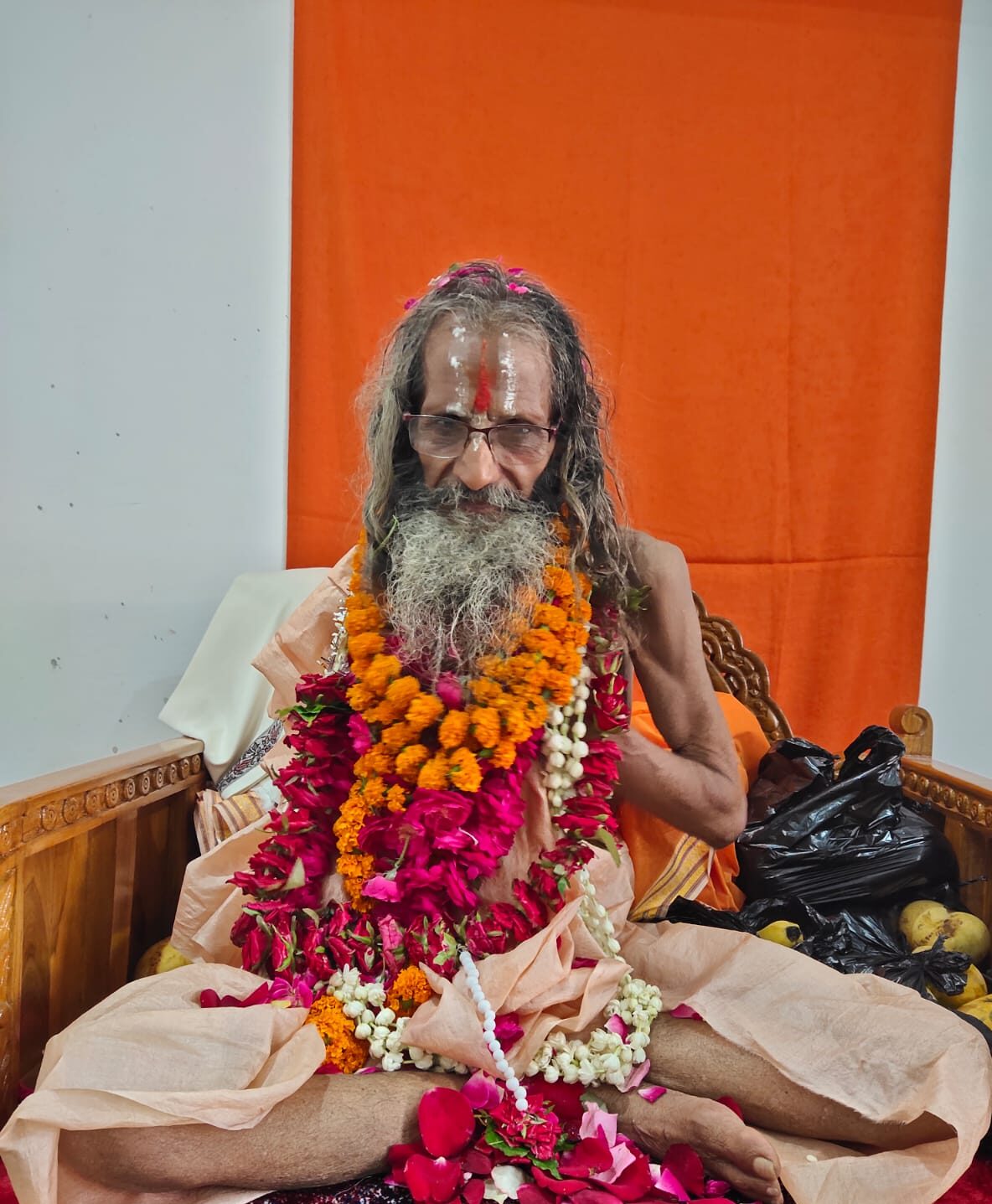 देवरा प्रयाग न्यास परिषद्, नया महन्त, स्वामी गरुड़ध्वजाचार्य जी महाराज, प‌ट्टाभिषेक समारोह, वैष्णव परंपरा, प्रयागराज धार्मिक समाचार,Devra Prayag Nyas Parishad, new Mahant, Swami Garuddhwajacharya Maharaj, Pattabhishek ceremony, Vaishnav tradition, Prayagraj religious news,स्वामी गरुड़ध्वजाचार्य प‌ट्टाभिषेक, देवरा प्रयाग न्यास परिषद् समारोह, प्रयागराज वैष्णव कार्यक्रम,Swami Garuddhwajacharya Pattabhishek, Devra Prayag Nyas Parishad ceremony, Vaishnav event Prayagraj,प्रयागराज धार्मिक समाचार, उत्तर प्रदेश धर्म समाचार, वैष्णव परंपरा खबर, न्यास परिषद् प‌ट्टाभिषेक प्रयागराज, Religious news Uttar Pradesh, Vaishnav tradition news Prayagraj,#DevraPrayagNyasParishad #SwamiGaruddhwajacharya #Pattabhishek #PrayagrajNews #VaishnavTradition #SanatanDharma #ReligiousNews #उत्तरप्रदेश