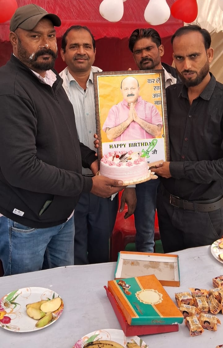 Palia MLA Romi Sahni became an example of public service.