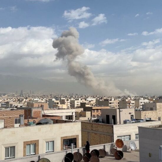 अमेरिका-इजरायल का ईरान पर हमला, Tehran missile attack news, Iran Israel conflict 2026, Ali Khamenei office attack, Middle East war news, Iran airspace closed, Israel airstrike on Iran, Tehran blast latest update, अमेरिका ईरान युद्ध, इजरायल एयरस्ट्राइक, नई दिल्ली अंतरराष्ट्रीय खबर, विदेश नीति समाचार, वैश्विक सुरक्षा संकट,अंतरराष्ट्रीय खबर नई दिल्ली, विदेश नीति समाचार भारत, Middle East breaking news Delhi India, International war update Uttar Pradesh readers, Global conflict news Hindi, अमेरिका ईरान ताजा खबर लखनऊ उत्तर प्रदेश, Defense ministry Israel update, Tehran airport blast report, Political war news category international,तेहरान धमाका तस्वीर, Tehran explosion image, खामेनेई ऑफिस के पास मिसाइल, Iran Israel airstrike photo, मेहराबाद एयरपोर्ट ब्लास्ट, Middle East war visual, Israel air raid siren image,#AmericaIsraelAttack, #IranIsraelConflict, #TehranBlast, #MiddleEastCrisis, #BreakingNews, #InternationalNews, #IranAirstrike, #IsraelDefenseForces, #GlobalTension,