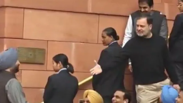 राहुल गांधी संसद बयान, Ravneet Singh Bittu News, Parliament News Hindi, संसद परिसर हंगामा, Rahul Gandhi Statement, Indian Politics News, Congress Protest Parliament, BJP Congress Clash, लोकसभा विपक्ष नेता राहुल गांधी, केंद्रीय मंत्री रवनीत सिंह बिट्टू, नई दिल्ली संसद समाचार, National Politics News India,राहुल गांधी संसद परिसर, Ravneet Singh Bittu Parliament, Parliament Protest Congress, Rahul Gandhi Congress News, Indian Parliament Political Clash, संसद मकर द्वार प्रदर्शन, New Delhi Parliament News,#RahulGandhi, #RavneetSinghBittu, #ParliamentNews, #IndianPolitics, #Congress, #BJP, #BreakingNews, #NationalPolitics, #DelhiNews, #ShortsNews,