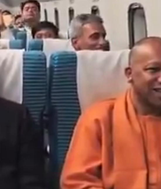 सीएम योगी मैग्लेव ट्रेन फोटो, CM Yogi Maglev train photo, जापान हाई स्पीड ट्रेन इमेज, Japan high speed train image, टोक्यो नागोया मैग्लेव कॉरिडोर, Tokyo Nagoya Maglev corridor image, मैग्लेव ट्रेन अंदर का दृश्य, Maglev train interior image, योगी आदित्यनाथ जापान यात्रा 2026, Yogi Japan tour 2026 image,CM योगी मैग्लेव ट्रेन अनुभव, CM Yogi Maglev train experience, योगी आदित्यनाथ जापान दौरा, Yogi Adityanath Japan visit, मैग्लेव ट्रेन क्या है, What is Maglev train, टोक्यो नागोया कॉरिडोर 2027, Tokyo Nagoya corridor 2027, उत्तर प्रदेश स्मार्ट मोबिलिटी, Uttar Pradesh smart mobility, हाई स्पीड ट्रेन जापान, High speed train Japan, Magnetic Levitation technology, मैग्नेटिक लेविटेशन ट्रेन, लखनऊ इन्फ्रास्ट्रक्चर खबर, Lucknow infrastructure news, अंतरराष्ट्रीय तकनीकी खबर 2026, International tech news 2026,