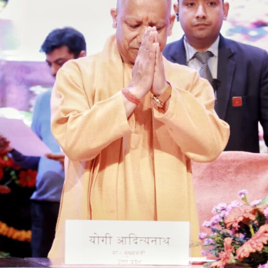 सीएम योगी सिंगापुर जापान दौरा, Yogi Adityanath Singapore Japan Visit, यूपी मैन्युफैक्चरिंग हब, Uttar Pradesh Manufacturing Hub, UP Foreign Investment News, Lucknow Political News, यूपी निवेश समाचार, UP Industrial Policy 2026, Data Center Investment UP, Semiconductor Investment India, Auto Sector Investment UP, Green Energy Investment UP, Lucknow District News, Uttar Pradesh State Economic News, Political News UP,सीएम योगी विदेश दौरा फोटो, Yogi Adityanath meeting investors, Singapore business meeting UP, Japan semiconductor meeting UP CM, यूपी निवेश मीटिंग, Lucknow CM foreign visit, UP G2B meeting, Industrial investment UP 2026,सीएम योगी सिंगापुर जापान दौरा लखनऊ, Yogi Adityanath Singapore Japan tour Lucknow, उत्तर प्रदेश निवेश खबर 2026, UP trillion dollar economy mission, Lucknow CM foreign visit news, यूपी औद्योगिक विकास समाचार, #YogiAdityanath, #UPInvestment, #SingaporeVisit, #JapanVisit, #ManufacturingHub, #TrillionDollarEconomy, #LucknowNews,