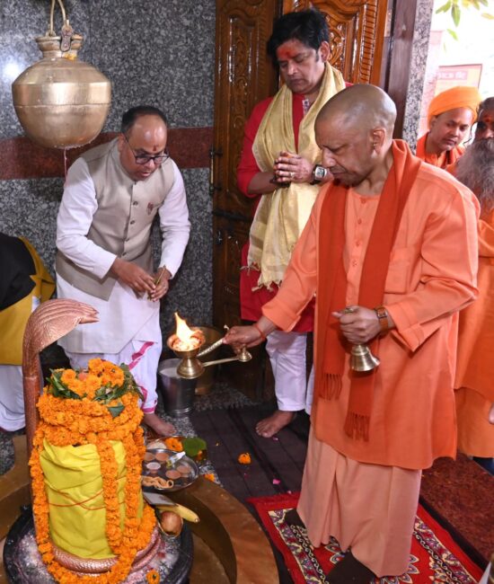 गोरखपुर जनता दर्शन 2026, सीएम योगी आदित्यनाथ गोरखनाथ मंदिर, महाशिवरात्रि कार्यक्रम गोरखपुर, मुख्यमंत्री विवेकाधीन कोष सहायता, आयुष्मान कार्ड निर्देश, Gorakhpur Janata Darshan News, CM Yogi Adityanath Gorakhnath Temple, Uttar Pradesh Government Public Hearing, Ayushman Card Update UP, UP Political News 2026,गोरखनाथ मंदिर जनता दर्शन फोटो, सीएम योगी गोशाला गोसेवा, भोलू बछड़ा गोरखपुर, बच्चों संग सीएम योगी, Gorakhnath Temple Image, CM Yogi Feeding Cows, Yogi Adityanath Janata Darshan Photo, Gorakhpur Political Event Image,गोरखपुर जिला उत्तर प्रदेश जनता दर्शन समाचार, गोरखनाथ मंदिर कार्यक्रम 15 फरवरी 2026, सीएम योगी आदित्यनाथ आदेश अधिकारियों को, मुख्यमंत्री विवेकाधीन कोष सहायता गोरखपुर, आयुष्मान कार्ड लाभार्थी अपडेट यूपी, Gorakhpur district news today, Uttar Pradesh CM public grievance hearing, Gorakhnath Temple event news, UP government welfare scheme update, #GorakhpurNews, #YogiAdityanath, #JanataDarshan, #UPGovernment, #Mahashivratri,