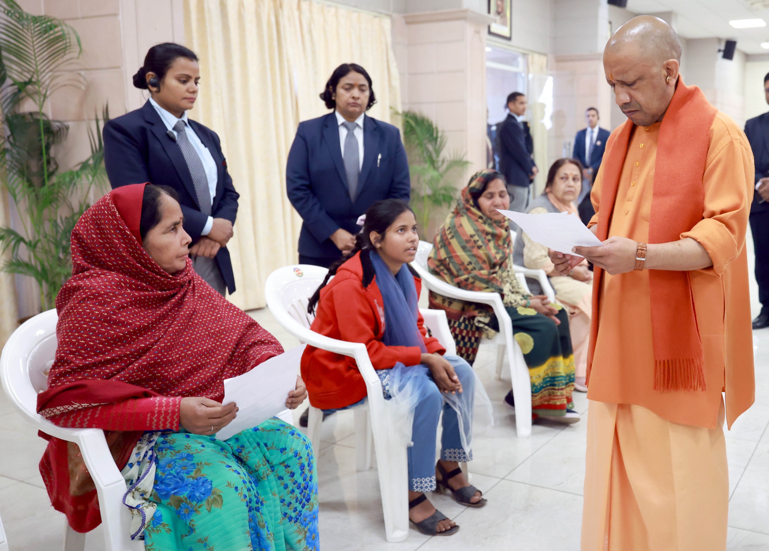जनता दर्शन मुख्यमंत्री योगी आदित्यनाथ, CM Yogi Janata Darshan Lucknow, 5 Kalidas Marg Lucknow news, Uttar Pradesh political news, मुख्यमंत्री जनसुनवाई कार्यक्रम, Yogi Adityanath grievance redressal, Lucknow government residence news, UP governance update, उत्तर प्रदेश प्रशासनिक खबर,मुख्यमंत्री योगी जनता दर्शन लखनऊ, CM Yogi meeting citizens, 5 Kalidas Marg event, Lucknow political update, UP Janata Darshan 2026, grievance hearing CM residence, उत्तर प्रदेश ताजा राजनीतिक खबर,Janata Darshan Yogi Adityanath, Lucknow Political News, Uttar Pradesh Governance Update, CM Yogi Official Residence Event, 5 Kalidas Marg News, UP Administrative Action, Political News Uttar Pradesh, #YogiAdityanath #JanataDarshan #Lucknow #UttarPradesh #CMYogi #PoliticalNews #UPNews #Governance,