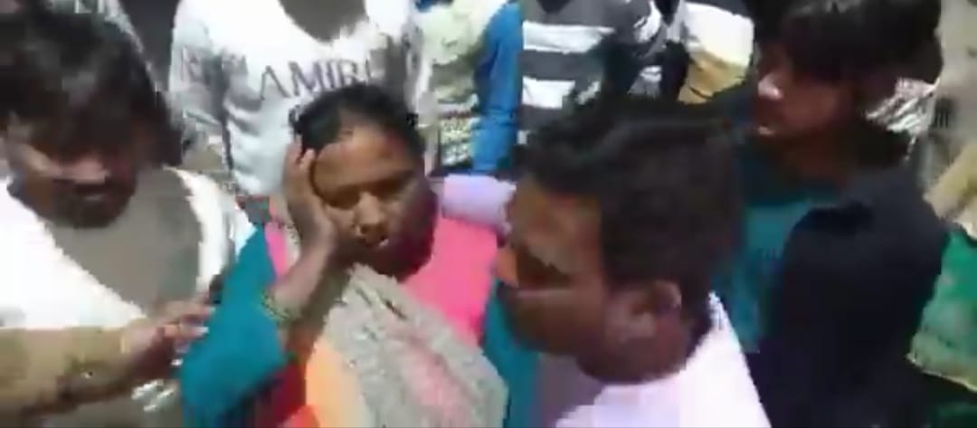 अमरोहा कांवड़ियों पर पथराव, अमरोहा छेबड़ा बाईपास विवाद, अमरोहा पुलिस कार्रवाई, कांवड़ यात्रा उत्तर प्रदेश समाचार, Amroha Kanwariya Stone Pelting, Amroha Police Action News, Uttar Pradesh Law and Order News, Amroha SSP Statement, UP Religious Tension News, District Amroha Crime Update,अमरोहा जिला उत्तर प्रदेश कानून व्यवस्था खबर, छेबड़ा बाईपास मंदिर विवाद अमरोहा, अमरोहा एसएसपी अमित कुमार आनंद बयान, उत्तर प्रदेश कांवड़ यात्रा विवाद 2026, Amroha district breaking news, Uttar Pradesh communal tension update, Amroha SSP official statement, UP Police action news, #AmrohaNews, #KanwarYatra, #UttarPradeshNews, #LawAndOrder, #BreakingNews,अमरोहा मंदिर पथराव फोटो, छेबड़ा बाईपास घटना स्थल, अमरोहा पुलिस जांच, कांवड़ यात्रा सुरक्षा, Amroha Temple Incident Image, Police Investigation Amroha, Kanwar Yatra Security UP, SSP Amroha Press Statement, Law and Order Amroha District,