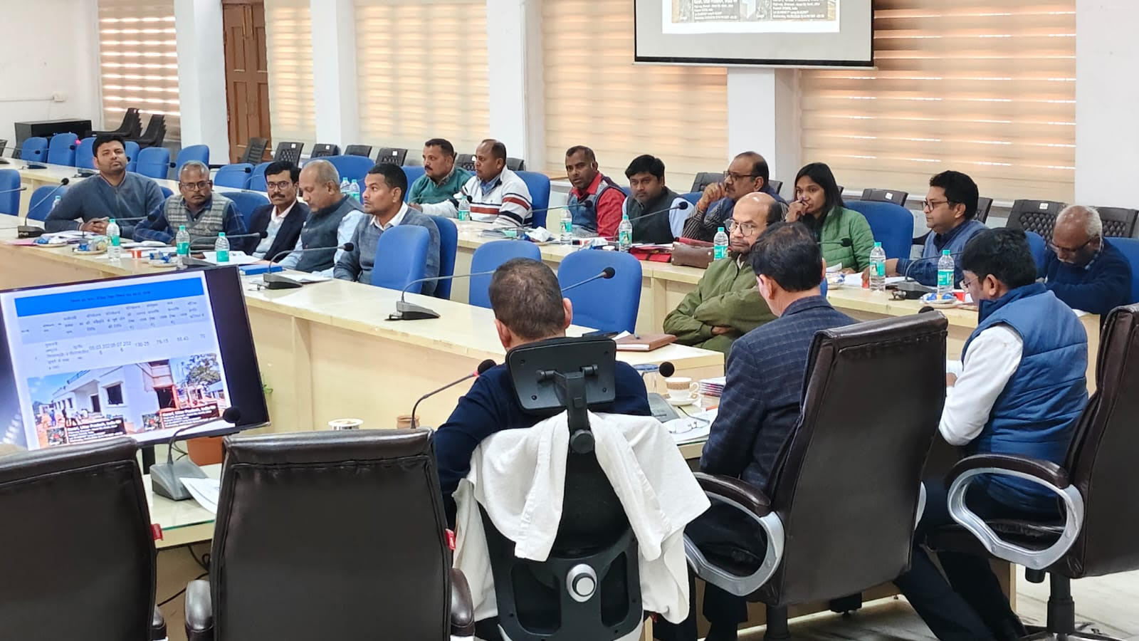 The District Magistrate held a meeting of the District Education and Monitoring Committee.