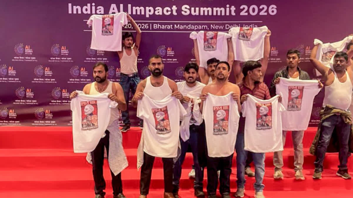 AI Summit Protest Case, इंडिया एआई समिट हंगामा मामला, Bharat Mandapam Protest News, दिल्ली पुलिस कार्रवाई, Gwalior Arrest News, India AI Impact Summit 2026 controversy, Delhi Crime News Today, नई दिल्ली राजनीतिक विरोध प्रदर्शन खबर, मध्य प्रदेश ग्वालियर गिरफ्तारी समाचार, अंतरराष्ट्रीय सम्मेलन सुरक्षा मामला,Delhi Police arrest in AI Summit case, भारत मंडपम विरोध प्रदर्शन फोटो, Gwalior accused arrest image, AI Summit protest visuals Delhi,India AI Impact Summit Protest 2026, Delhi Police Gwalior Arrest, Bharat Mandapam Security News, IYC Protest Case Delhi, New Delhi Political News Today, Gwalior Madhya Pradesh Breaking News, नई दिल्ली क्राइम अपडेट, ग्वालियर गिरफ्तारी खबर, भारत मंडपम हंगामा मामला, #AISummit, #DelhiPolice, #GwaliorNews, #IndiaAI, #BreakingNews,