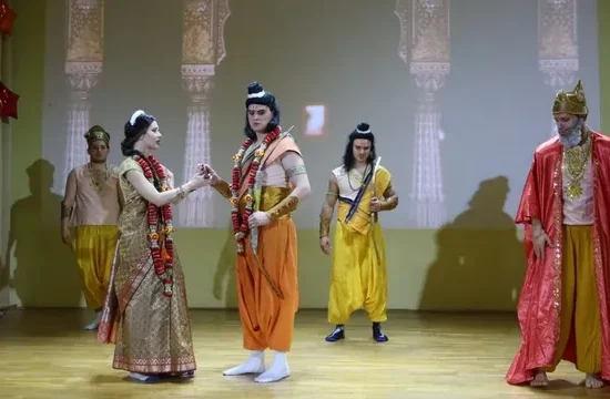 मॉस्को में रामलीला, अयोध्या दीपोत्सव, योगी आदित्यनाथ सांस्कृतिक विजन, भारत रूस सांस्कृतिक संबंध, Moscow Ramleela 2026, Ayodhya Deepotsav global impact, India Russia cultural event, Uttar Pradesh cultural diplomacy,मॉस्को रामलीला मंच, अयोध्या दीपोत्सव 2026, योगी आदित्यनाथ अयोध्या कार्यक्रम, Jawaharlal Nehru Cultural Center Moscow event, Ramleela in Russia stage performance, Russian artists Ram Sita Laxman Hanuman,अयोध्या जिला उत्तर प्रदेश सांस्कृतिक समाचार, लखनऊ उत्तर प्रदेश राजनीतिक खबर, मॉस्को रूस अंतरराष्ट्रीय सांस्कृतिक कार्यक्रम, Uttar Pradesh cultural news, Ayodhya district Deepotsav event, Moscow Russia Indian Embassy program, International cultural diplomacy news, मुख्यमंत्री योगी आदित्यनाथ उत्तर प्रदेश, Vinay Kumar Indian Ambassador Russia, Cultural Event International News Type,#मॉस्को_में_रामलीला, #AyodhyaDeepotsav, #YogiAdityanath, #IndiaRussiaRelations, #CulturalDiplomacy, #Ramleela2026, #UttarPradeshNews, #InternationalCulturalEvent