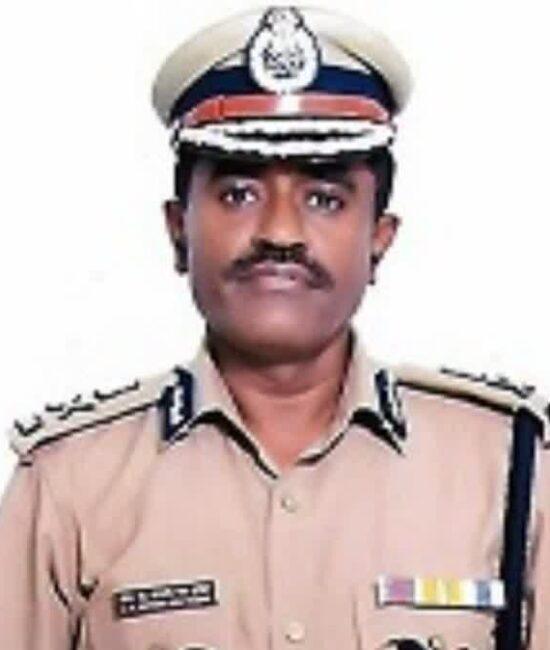 एलवी एंटनी देव कुमार DG, यूपी पुलिस प्रमोशन, IPS 1994 बैच, DG रैंक अधिकारी, ADG से DG, उत्तर प्रदेश पुलिस समाचार, वरिष्ठ आईपीएस प्रमोशन,LV Antony Dev Kumar DG promotion, UP Police news, IPS 1994 batch, DG rank officer, ADG to DG promotion, senior IPS UP, UP Police DG news,एलवी एंटनी देव कुमार आईपीएस, DG प्रमोशन, यूपी पुलिस वरिष्ठ अधिकारी, ADG से DG,LV Antony Dev Kumar IPS, DG promotion, UP Police senior officer, ADG to DG,#UPPolice, #LVAntonyDevKumar, #DGPromotion, #IPSOfficer, #SeniorIPS, #1994BatchIPS, #UPNews, #PolicePromotion, एलवी एंटनी देव कुमार, यूपी पुलिस, डीजी प्रमोशन, वरिष्ठ आईपीएस, ADG से DG, IPS 1994 बैच, लखनऊ, उत्तर प्रदेश,