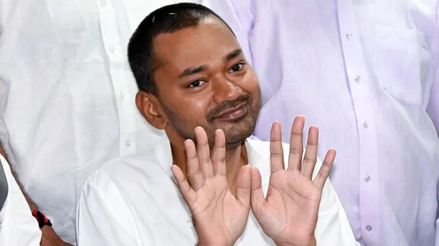 निशांत कुमार, निशांत कुमार राजनीति, नीतीश कुमार के बेटे निशांत कुमार, निशांत कुमार सीएम सवाल, मंजू सिन्हा प्रतिमा पटना, बिहार राजनीति खबर, जेडीयू खबर बिहार, पटना राजनीतिक समाचार, बिहार सीएम उत्तराधिकारी चर्चा, बिहार राजनीति ताजा खबर,Nishant Kumar, Nishant Kumar politics, Nitish Kumar son Nishant Kumar, Nishant Kumar CM question, Manju Sinha statue Patna, Bihar politics news, JDU Bihar news, Patna political news, Bihar CM successor discussion, Bihar latest political news,निशांत कुमार पटना, मंजू सिन्हा पार्क कंकड़बाग, जेडीयू सदस्यता निशांत कुमार, बिहार राजनीति अपडेट, नीतीश कुमार परिवार राजनीति, पटना राजनीतिक खबर,Nishant Kumar Patna visit, Manju Sinha Park Kankarbagh Patna, JDU membership Nishant Kumar, Bihar political update, Nitish Kumar family politics, Patna political news,#NishantKumar, #NitishKumar, #BiharPolitics, #JDU, #PatnaNews, #BiharNews, #PoliticalNews, #IndianPolitics, #ManjuSinha, #NationalNews,