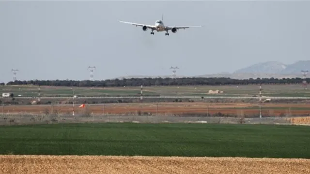 कतर हेलीकॉप्टर क्रैश, Qatar helicopter crash, Middle East accident news, helicopter crash sea, Qatar breaking news, rescue operation Qatar,हेलीकॉप्टर क्रैश फोटो, helicopter crash image, rescue operation sea image, Qatar accident visuals,#QatarCrash, #HelicopterCrash, #BreakingNews, #MiddleEastNews, #RescueOperation, #AccidentNews,कतर हेलीकॉप्टर दुर्घटना समाचार, Qatar helicopter crash latest news, Middle East breaking news, sea helicopter accident Qatar, international accident news Hindi,