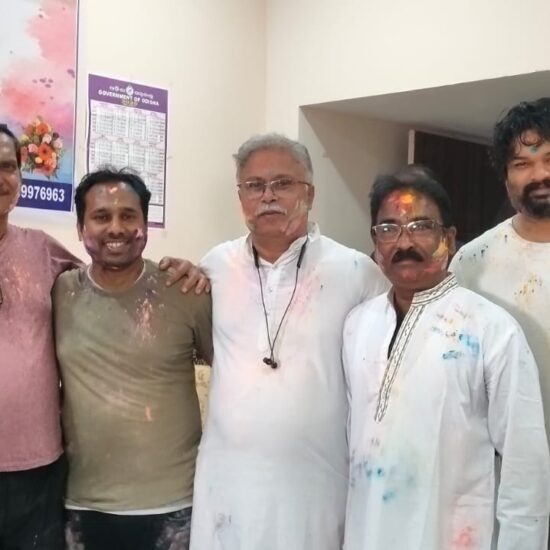 चारिकांध फिल्म, ओड़िया फिल्म चारिकांध, वृद्धाश्रम में होली, भुवनेश्वर समाचार, ओडिशा फिल्म इंडस्ट्री, सामाजिक संदेश वाली फिल्म, भारतीय मिड लेंथ फिल्म, Charikand film, Odia film Charikand, Bhubaneswar film news, Holi celebration old age home, Indian mid length film news, Odisha cinema news,चारिकांध फिल्म टीम, वृद्धाश्रम होली कार्यक्रम, ओडिशा फिल्म समारोह, चारिकांध फिल्म कलाकार, सामाजिक संदेश फिल्म, Charikand movie team, Bhubaneswar old age home Holi, Odisha film festival movie, Indian short feature film,भुवनेश्वर होली कार्यक्रम, चारिकांध फिल्म समाचार, ओडिशा फिल्म उद्योग खबर, वृद्धाश्रम होली उत्सव, भारतीय शॉर्ट फिल्म चारिकांध, Bhubaneswar Charikand film news, Odisha cinema latest news, Holi celebration old age home Bhubaneswar, Indian short film Charikand,#Charikand, #OdiaCinema, #BhubaneswarNews, #HoliCelebration, #OldAgeHomeHoli, #IndianCinema, #SocialFilm, #FilmFestival, #EntertainmentNews,