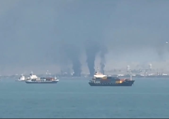 Iran Israel war latest news, Sri Lanka Iranian ship news, US Iran naval conflict, Middle East war update 2026, Iran warship near Colombo Sri Lanka, international conflict news Middle East, Iran Israel US war update, global defence news Asia Indian Ocean region,Iran warship Sri Lanka sea, IRIS Dena warship attack news, US navy attack Iran ship, Sri Lanka port deny Iranian ship, Middle East conflict naval battle news,#IranIsraelWar, #IranWarship, #SriLankaNews, #MiddleEastTension, #USIranConflict, #GlobalWarUpdate, #IRISDena, #InternationalNews,