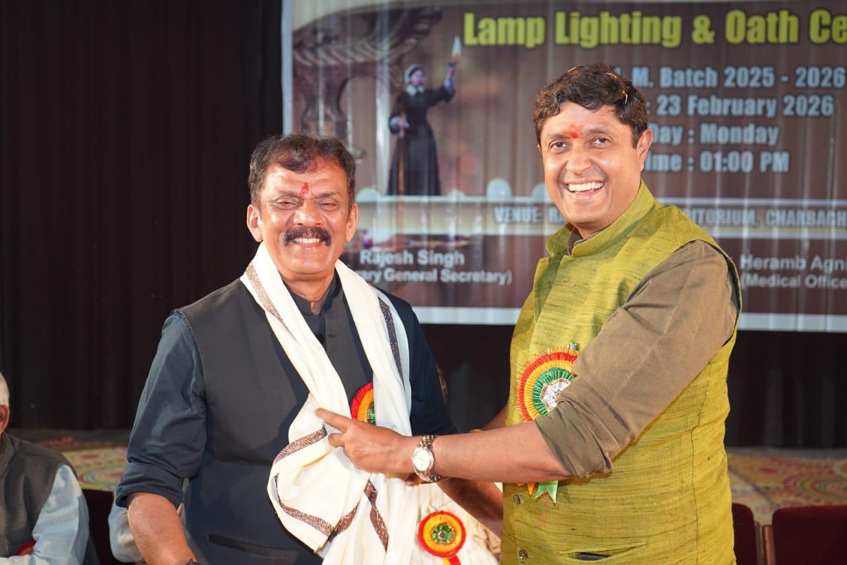 लखनऊ नर्सिंग स्कूल कार्यक्रम, हरबिलास नर्सिंग स्कूल लखनऊ खबर, रविन्द्रालय चारबाग कार्यक्रम, उज्जवल रमण सिंह कार्यक्रम लखनऊ, Motilal Memorial Society Lucknow event, Harbilas Nursing School lamp lighting ceremony, nursing oath ceremony Lucknow news, healthcare education event Uttar Pradesh,नर्सिंग लैम्प लाइटिंग समारोह, लखनऊ नर्सिंग छात्राओं का शपथ समारोह, रविन्द्रालय कार्यक्रम, nursing lamp lighting ceremony India, nursing students oath ceremony Lucknow, healthcare education ceremony UP,लखनऊ जिला शिक्षा समाचार, चारबाग लखनऊ कार्यक्रम खबर, हरबिलास नर्सिंग स्कूल लखनऊ समाचार, nursing school event Lucknow Uttar Pradesh, Ravindralaya Charbagh event news Lucknow, healthcare education event UP India,#LucknowNews, #NursingCeremony, #LampLightingCeremony, #HarbilasNursingSchool, #HealthcareEducation, #UttarPradeshNews, #StudentEvent,