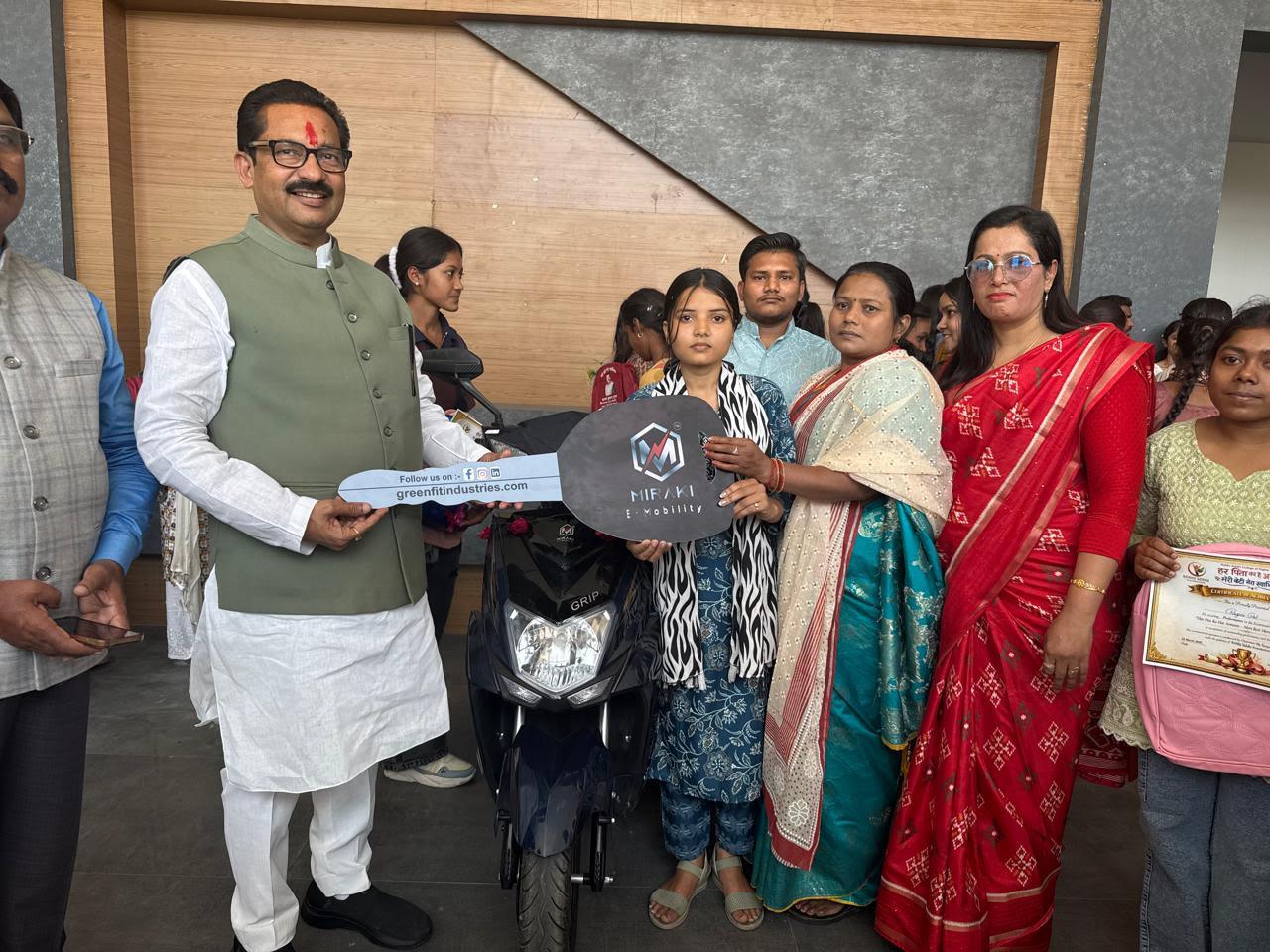 Every father wishes that my daughter is my self-respect, the program gave new wings to daughters